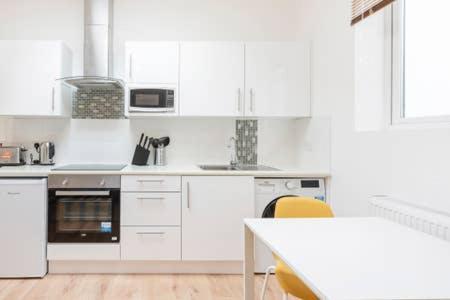 Modern Flat- Camden Town King's Cross Zone 1 Londres